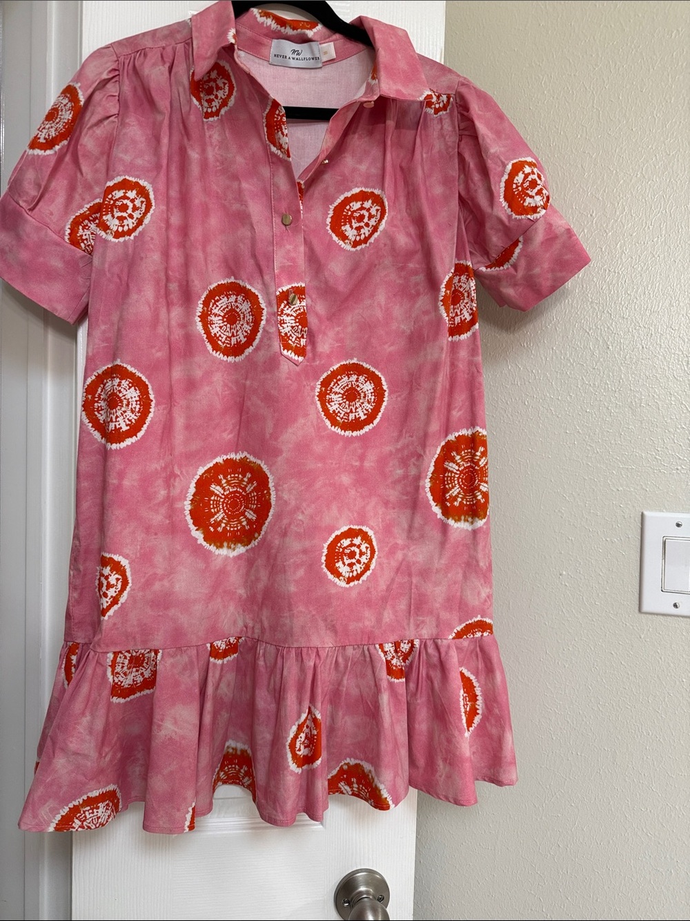 Never a Wallflower   Pink Tie-Dye Ruffle-Hem Casual Dress with Orange Medallion